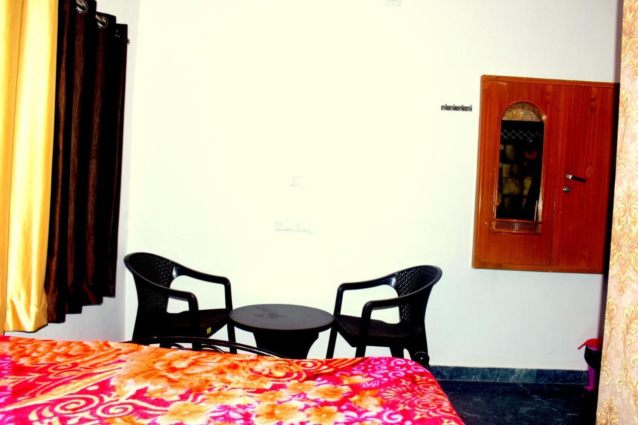 The New Lake Front Bed & Breakfast อุเดเปอร์ ภายนอก รูปภาพ