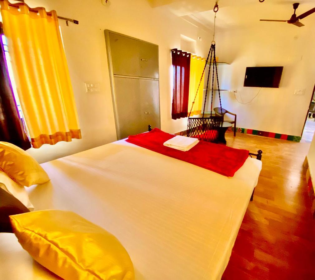 The New Lake Front Bed & Breakfast อุเดเปอร์ ภายนอก รูปภาพ